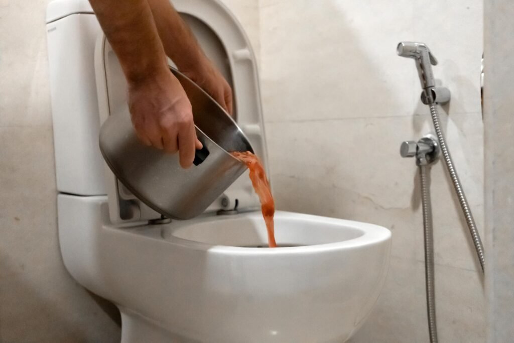 Como desentupir vaso com soluções